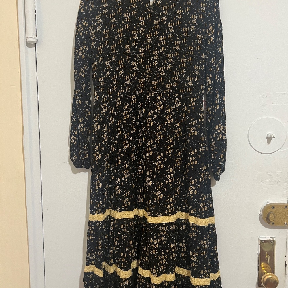 Dress - Picture 2 of 2